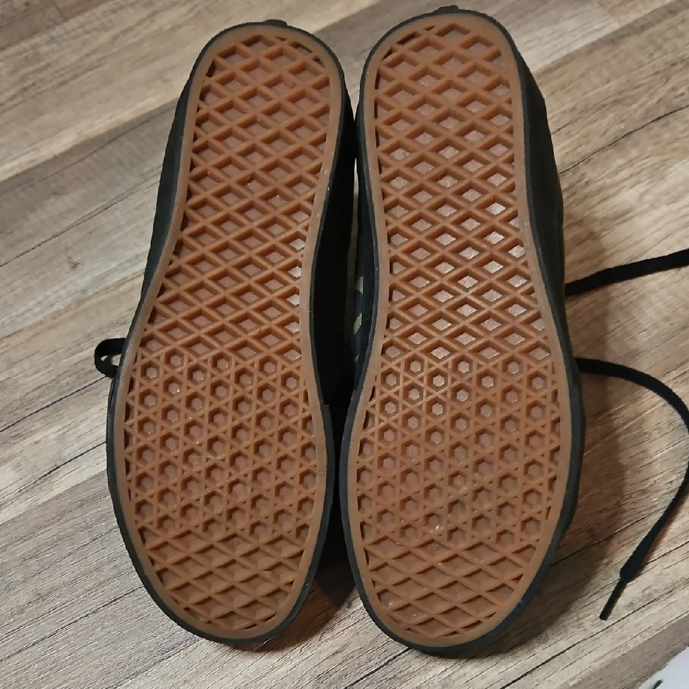 Vans Camo and Black High-Top Sneakers - Picture 6 of 6